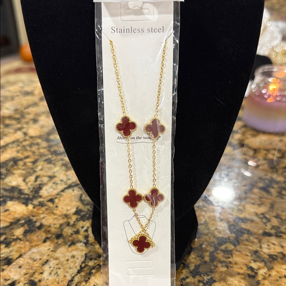Stainless Steel Gold and Red Clover Necklace Set